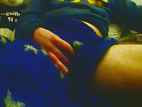 Snapshot of Adi1985gda chatting on February 17, 2:19 am Adi1985gda online show from February 17, 2:19 am