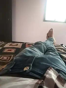 Snapshot of PracticalGum40 chatting on February 27, 12:27 pm PracticalGum40 online show from February 27, 12:27 pm