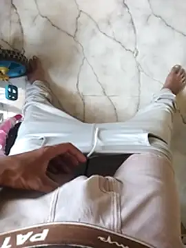 Snapshot of PracticalGum40 chatting on April 5, 5:15 am PracticalGum40 online show from April 5, 5:15 am