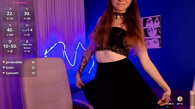 Snapshot of VioletShine chatting on December 12, 12:44 pm VioletShine online show from December 12, 12:44 pm