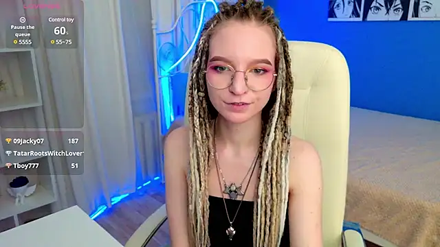 Snapshot of VioletShine chatting on January 18, 5:59 pm VioletShine online show from January 18, 5:59 pm