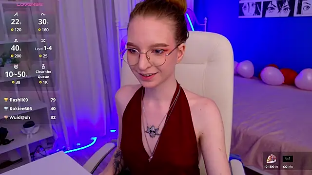 Snapshot of VioletShine chatting on February 14, 5:57 pm VioletShine online show from February 14, 5:57 pm