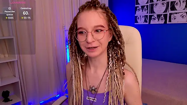 Snapshot of VioletShine chatting on March 2, 9:21 am VioletShine online show from March 2, 9:21 am