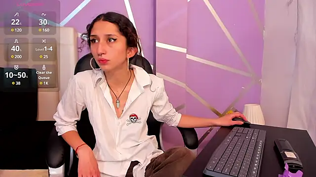 Queenjenn   online show from February 27, 4:21 pm