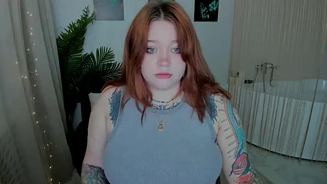 Snapshot of MoonLghte chatting on September 30, 6:46 pm MoonLghte online show from September 30, 6:46 pm