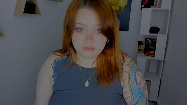 Snapshot of MoonLghte chatting on October 8, 7:55 pm MoonLghte online show from October 8, 7:55 pm