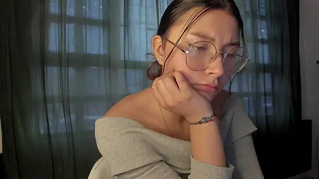 Noellesable online show from October 11, 6:06 pm