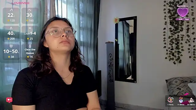 Noellesable online show from October 30, 5:24 pm