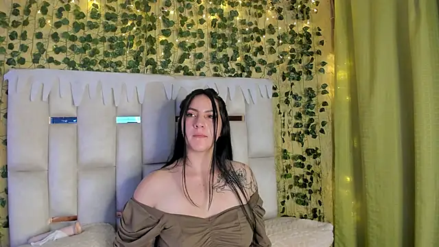 Snapshot of jenifer__power10 chatting on December 15, 6:15 pm jenifer power10 online show from December 15, 6:15 pm