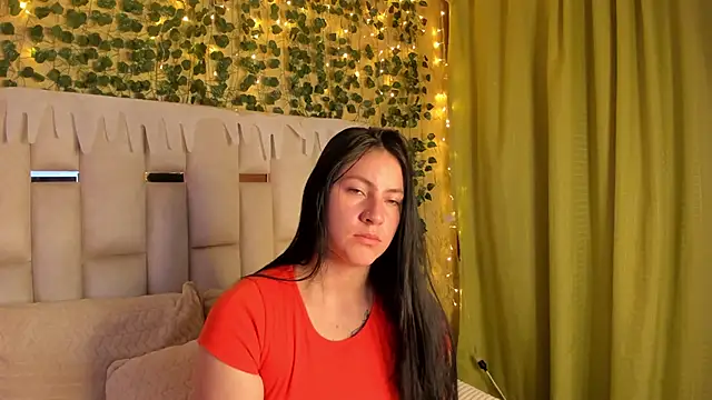 Snapshot of jenifer__power10 chatting on December 17, 1:05 pm jenifer power10 online show from December 17, 1:05 pm