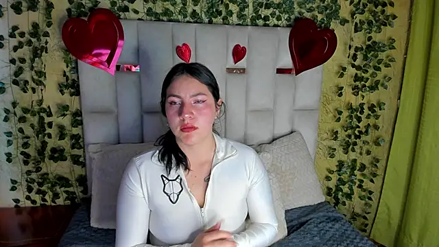 Snapshot of jenifer__power10 chatting on February 21, 11:44 am jenifer power10 online show from February 21, 11:44 am