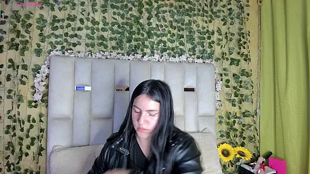 Snapshot of jenifer__power10 chatting on March 7, 11:40 am jenifer power10 online show from March 7, 11:40 am