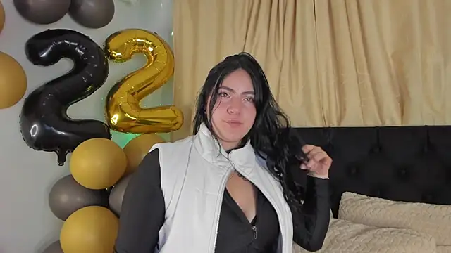 Snapshot of jenifer__power10 chatting on October 4, 10:41 pm jenifer power10 online show from October 4, 10:41 pm