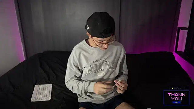 khonsu s online show from December 2, 11:40 pm