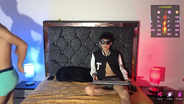 Snapshot of khonsu_s chatting on March 4, 8:37 pm khonsu s online show from March 4, 8:37 pm