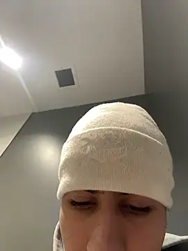 Snapshot of johnycash21 chatting on January 13, 6:02 pm johnycash21 online show from January 13, 6:02 pm