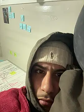 Snapshot of johnycash21 chatting on January 17, 1:10 am johnycash21 online show from January 17, 1:10 am