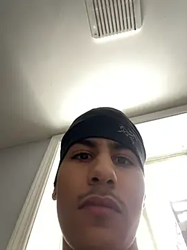 Snapshot of johnycash21 chatting on January 18, 2:43 pm johnycash21 online show from January 18, 2:43 pm