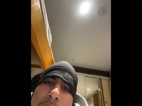 johnycash21 online show from February 18, 5:14 am