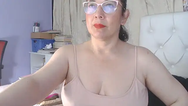 maturepriscila online show from January 15, 2:06 am