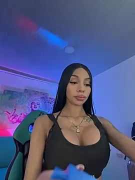 Tiffanny online show from February 21, 8:32 pm