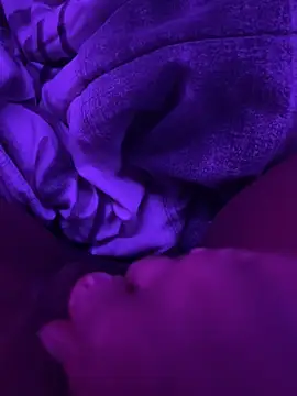 Snapshot of hornytbabe chatting on March 6, 11:47 am hornytbabe online show from March 6, 11:47 am