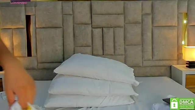 Snapshot of valtira_nova chatting on March 29, 7:25 pm valtira nova online show from March 29, 7:25 pm