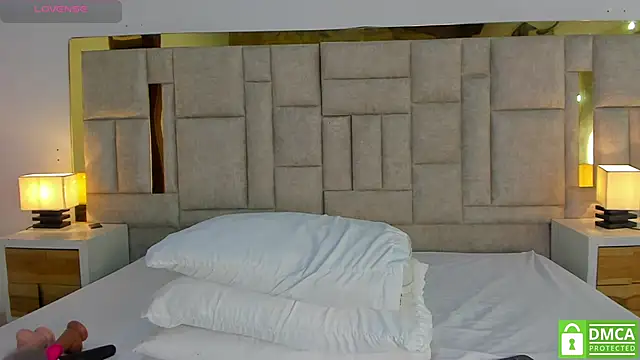 Snapshot of valtira_nova chatting on April 5, 7:33 pm valtira nova online show from April 5, 7:33 pm