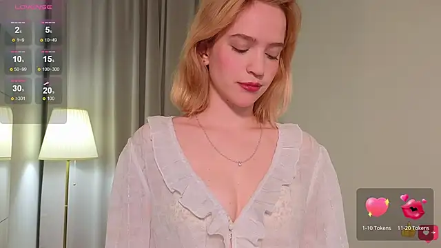 Snapshot of lolly_pie chatting on January 11, 3:31 pm lolly pie online show from January 11, 3:31 pm