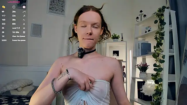 ZaraBluitt online show from March 13, 8:43 am