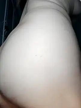 Snapshot of Show-body chatting on October 25, 10:48 pm Show-body online show from October 25, 10:48 pm