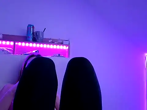 nicole77745 online show from March 6, 1:07 pm