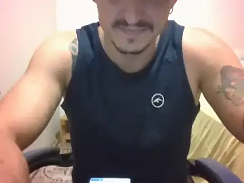 xNeverNoia  online show from December 10, 1:43 am