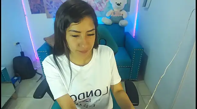 Snapshot of Sofi_hot_4m chatting on February 1, 12:58 pm Sofi hot 4m online show from February 1, 12:58 pm