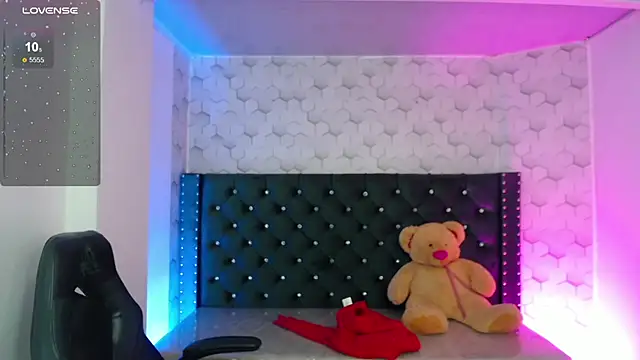 Snapshot of Sofi_hot_4m chatting on September 12, 3:12 pm Sofi hot 4m online show from September 12, 3:12 pm