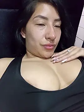 Snapshot of Sofi_hot_4m chatting on April 6, 11:27 pm Sofi hot 4m online show from April 6, 11:27 pm