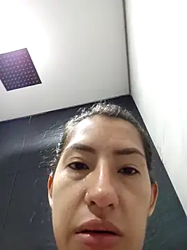 Snapshot of Sofi_hot_4m chatting on April 7, 1:11 pm Sofi hot 4m online show from April 7, 1:11 pm