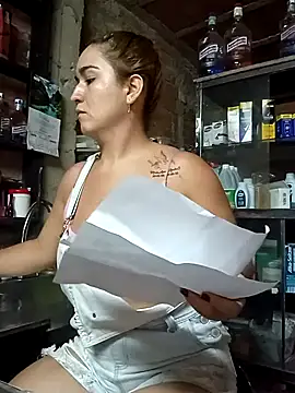 alexax0 online show from February 5, 10:44 pm