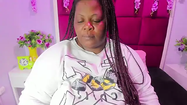 rocio bbw  online show from December 5, 1:58 am