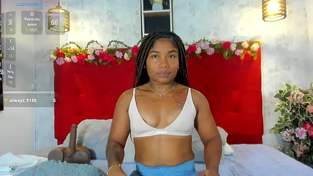 Snapshot of SilvannaFit chatting on October 28, 12:09 pm SilvannaFit online show from October 28, 12:09 pm