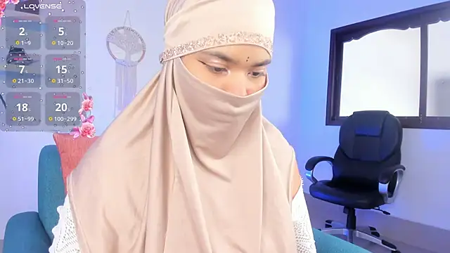 Snapshot of saray_halam chatting on October 3, 6:05 pm saray halam online show from October 3, 6:05 pm