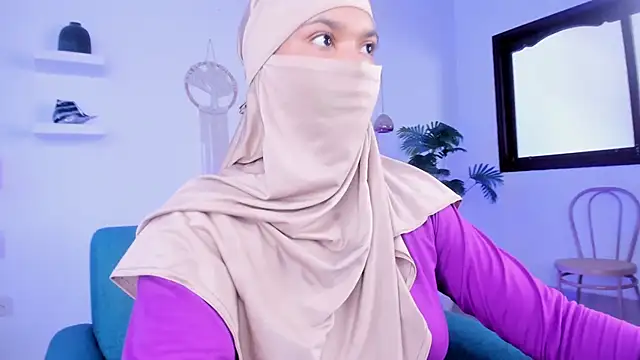 Snapshot of saray_halam chatting on October 30, 6:30 pm saray halam online show from October 30, 6:30 pm