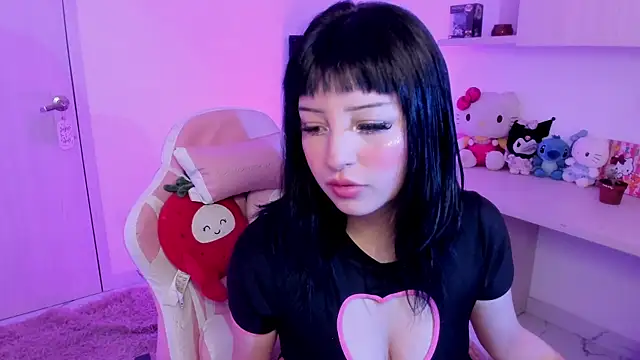Francesca1  online show from January 29, 5:35 pm