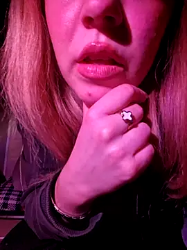 SUSELLAM1 online show from March 19, 10:31 pm