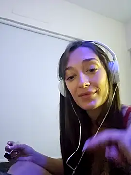 Snapshot of BadgirlLuna chatting on December 30, 3:36 am BadgirlLuna online show from December 30, 3:36 am