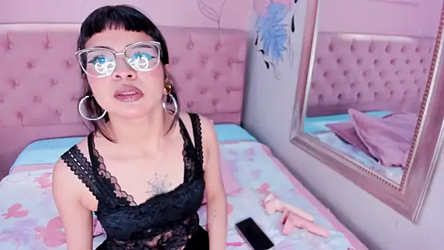 ILENAHEY online show from November 21, 9:46 pm