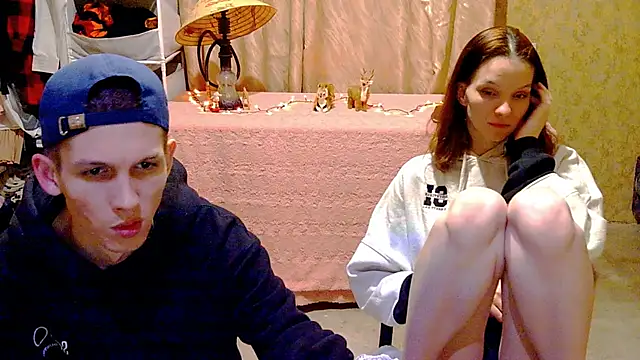 Snapshot of Ivy_Lester chatting on December 2, 2:42 am Ivy Lester online show from December 2, 2:42 am