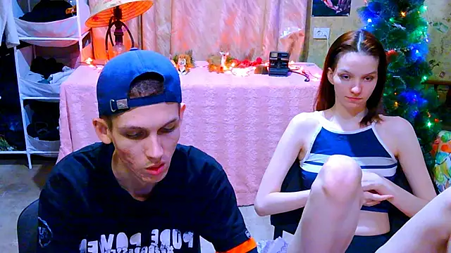 Snapshot of Ivy_Lester chatting on December 2, 9:39 pm Ivy Lester online show from December 2, 9:39 pm