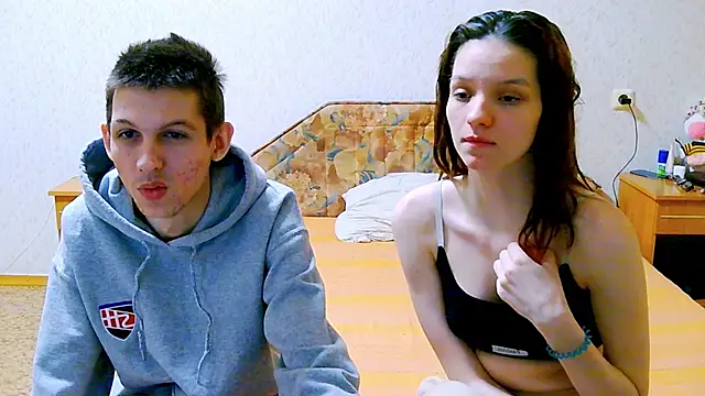 Snapshot of Ivy_Lester chatting on March 4, 5:45 pm Ivy Lester online show from March 4, 5:45 pm