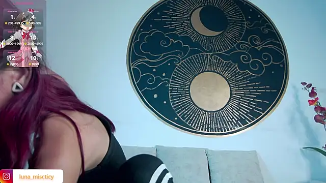 Snapshot of Lunamistyc chatting on September 19, 7:36 pm Lunamistyc online show from September 19, 7:36 pm